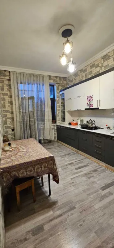 Satılır 3 otaqlı mənzil 117 m²