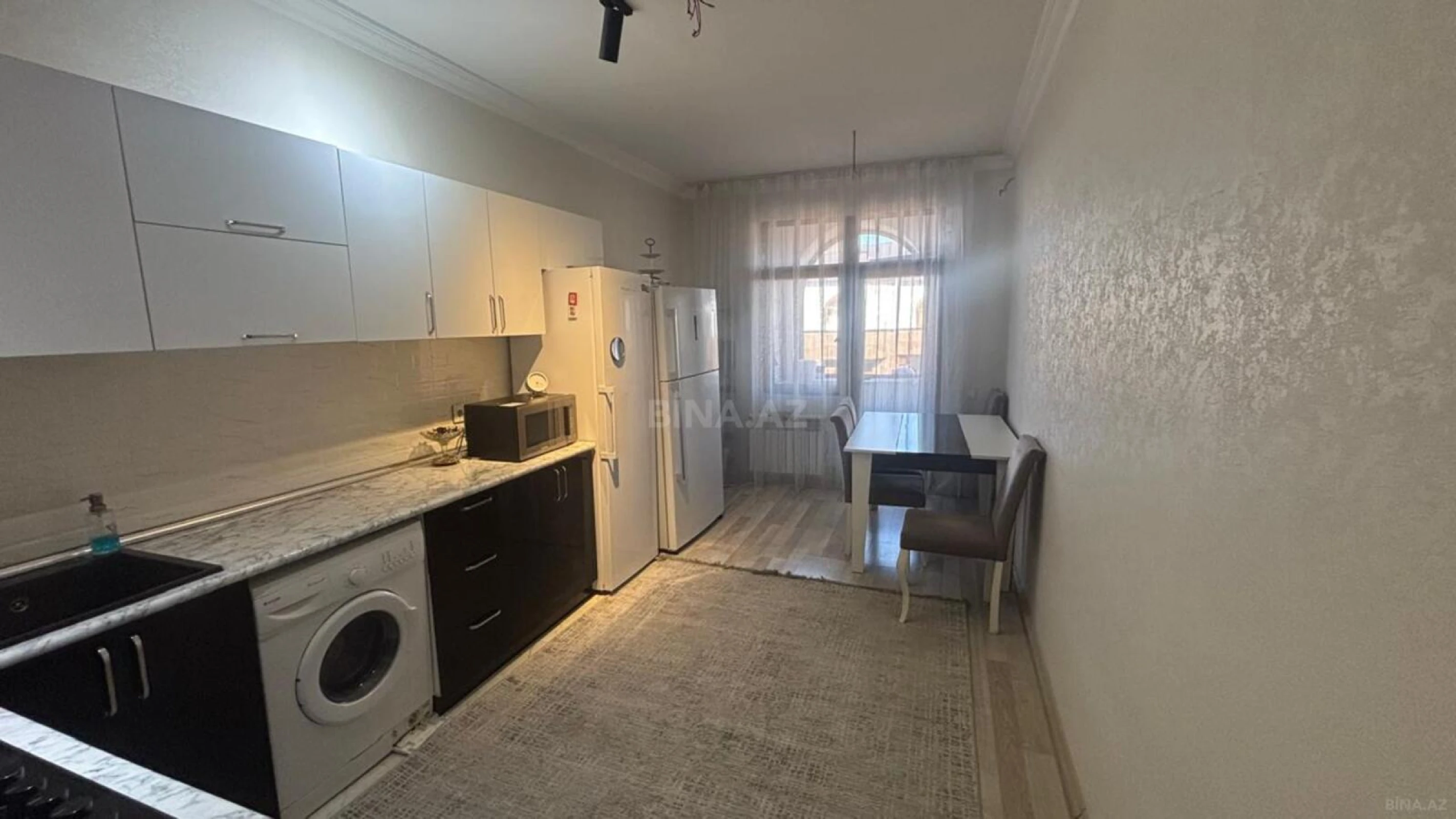 Satılır 2 otaqlı mənzil 77 m²