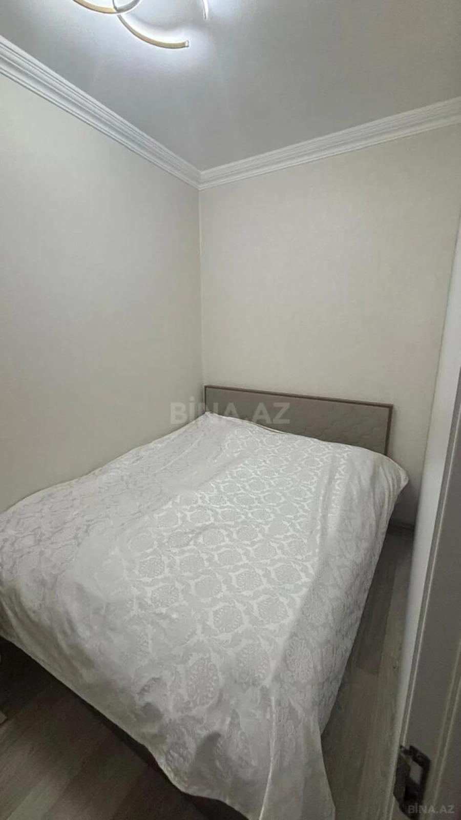 Satılır 2 otaqlı mənzil 77 m²