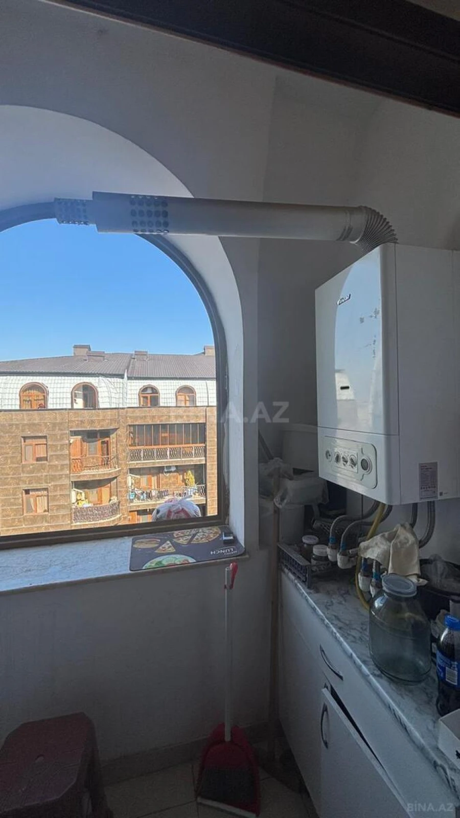Satılır 2 otaqlı mənzil 77 m²