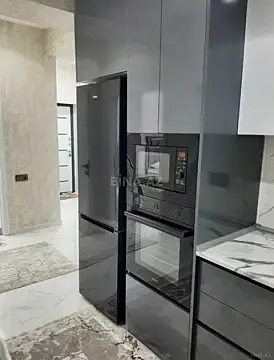 Kirayə verilir 2 otaqlı mənzil 78 m²