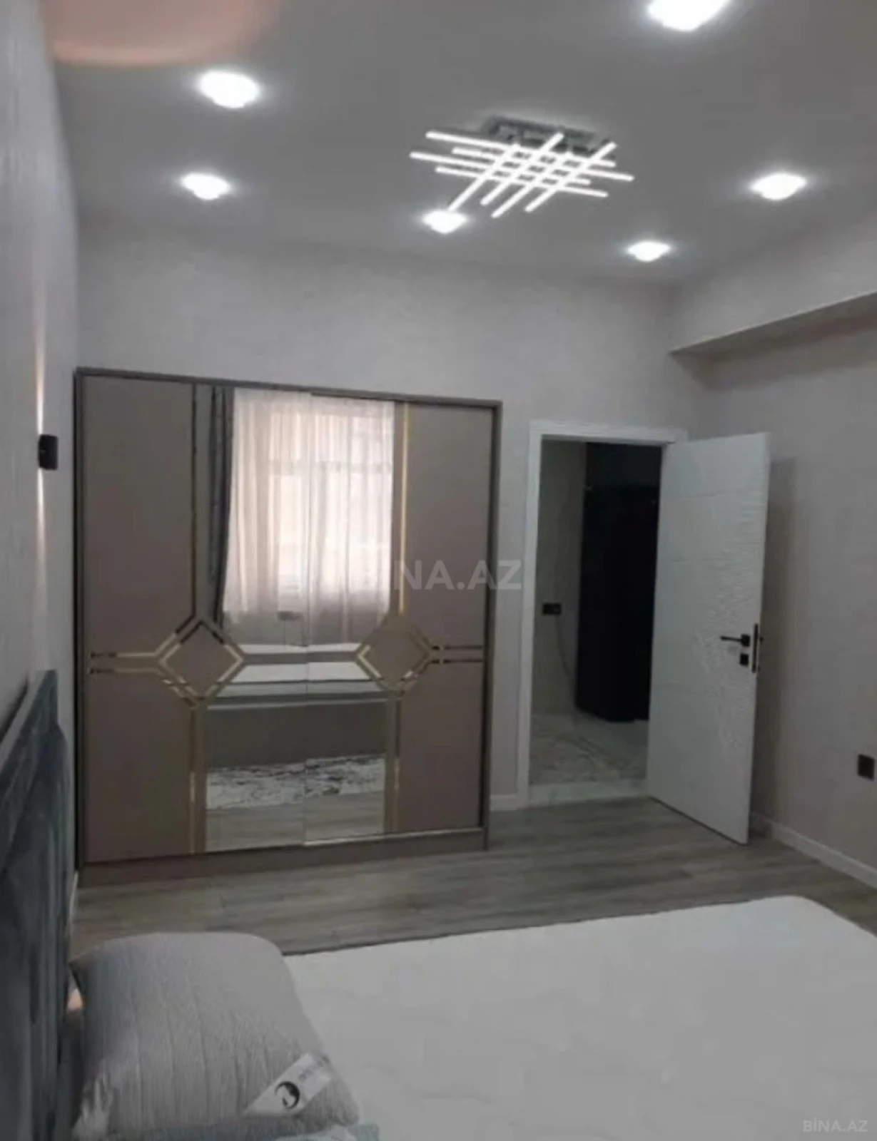 Kirayə verilir 2 otaqlı mənzil 78 m²