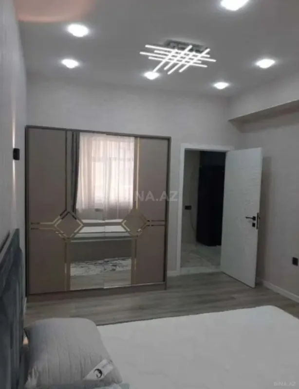 Kirayə verilir 2 otaqlı mənzil 78 m²
