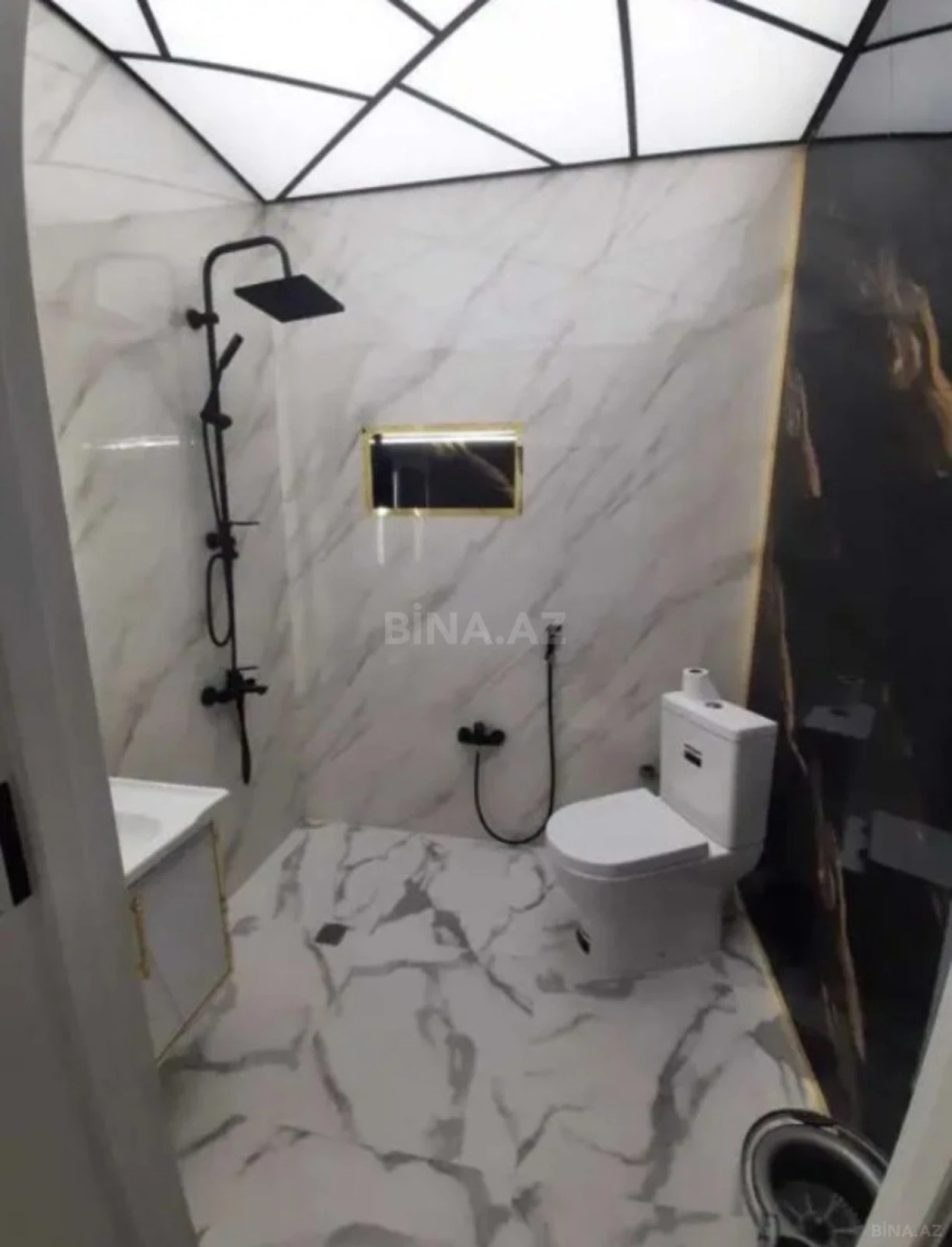 Kirayə verilir 2 otaqlı mənzil 78 m²