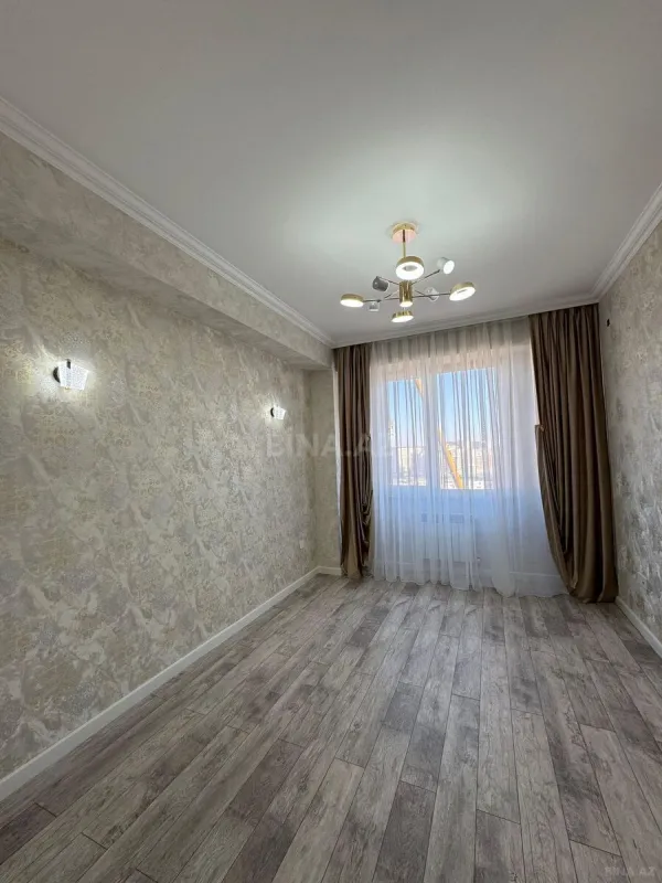 Satılır 2 otaqlı mənzil 75 m²
