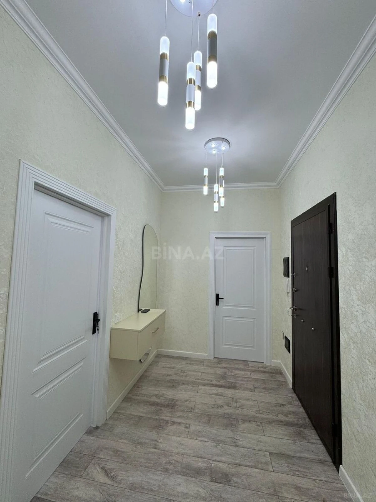 Satılır 2 otaqlı mənzil 75 m²