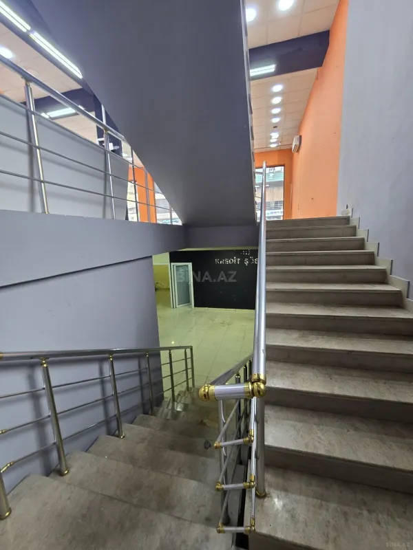 Kirayə verilir 8 otaqlı ofis 424 m²