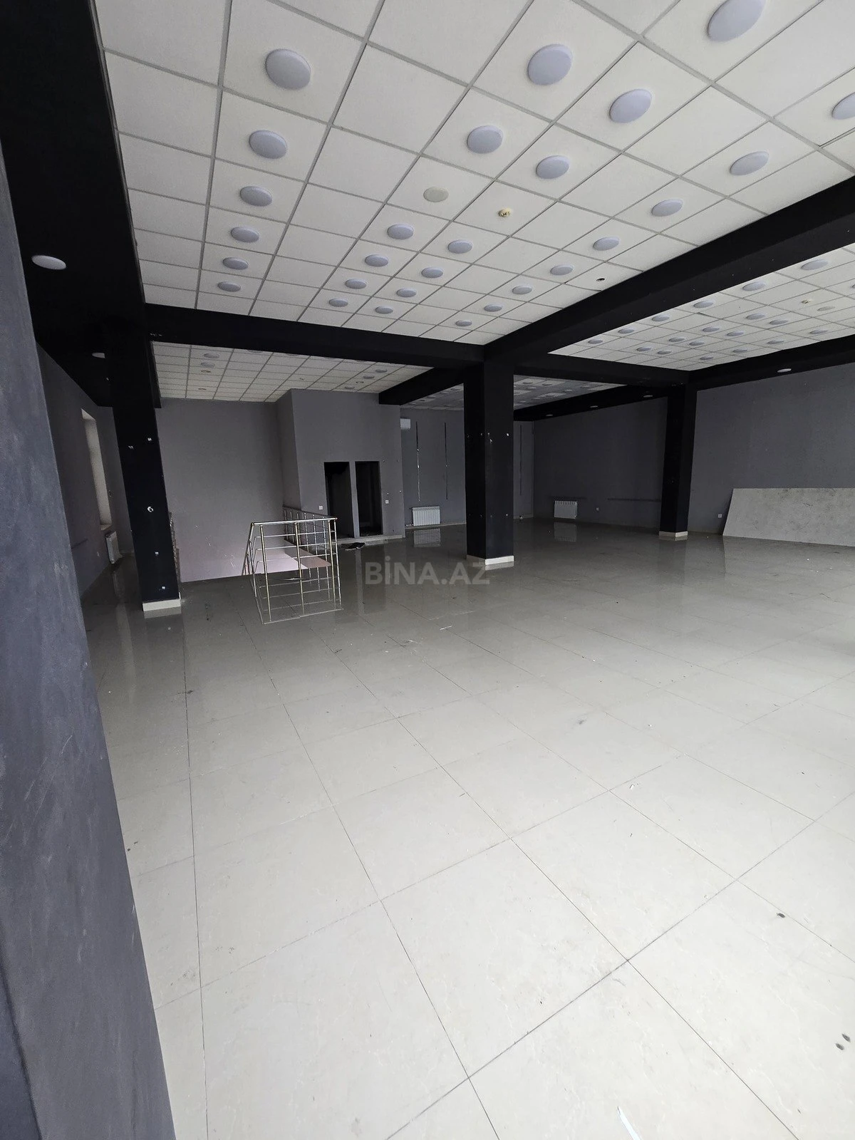 Kirayə verilir 8 otaqlı ofis 424 m²