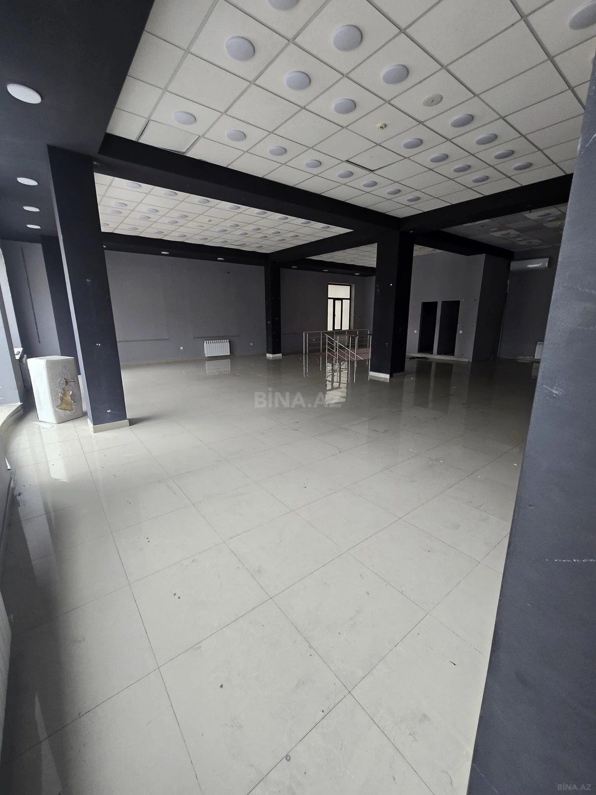 Kirayə verilir 8 otaqlı ofis 424 m²