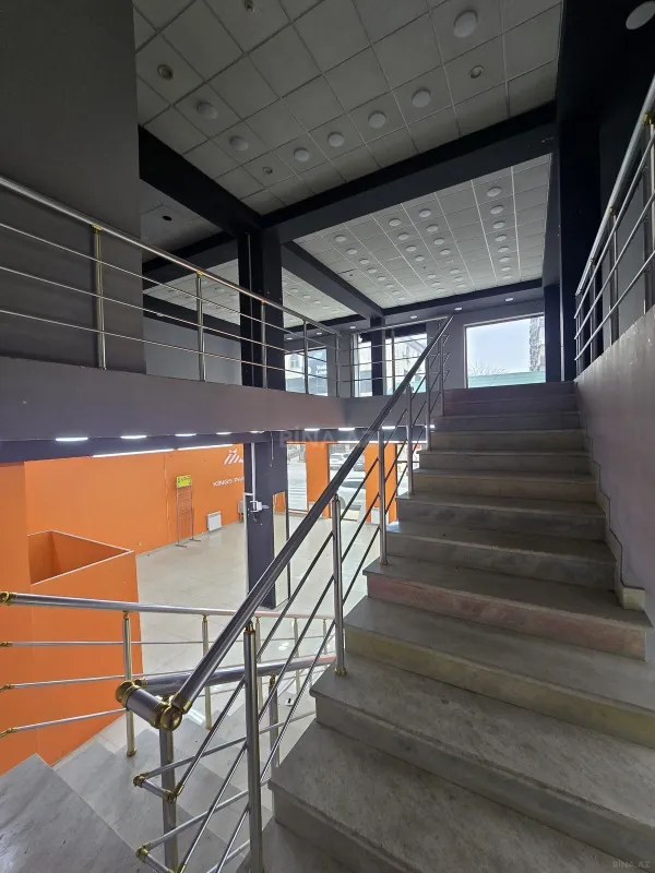 Kirayə verilir 8 otaqlı ofis 424 m²