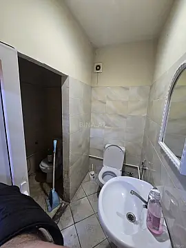 Kirayə verilir 8 otaqlı ofis 424 m²