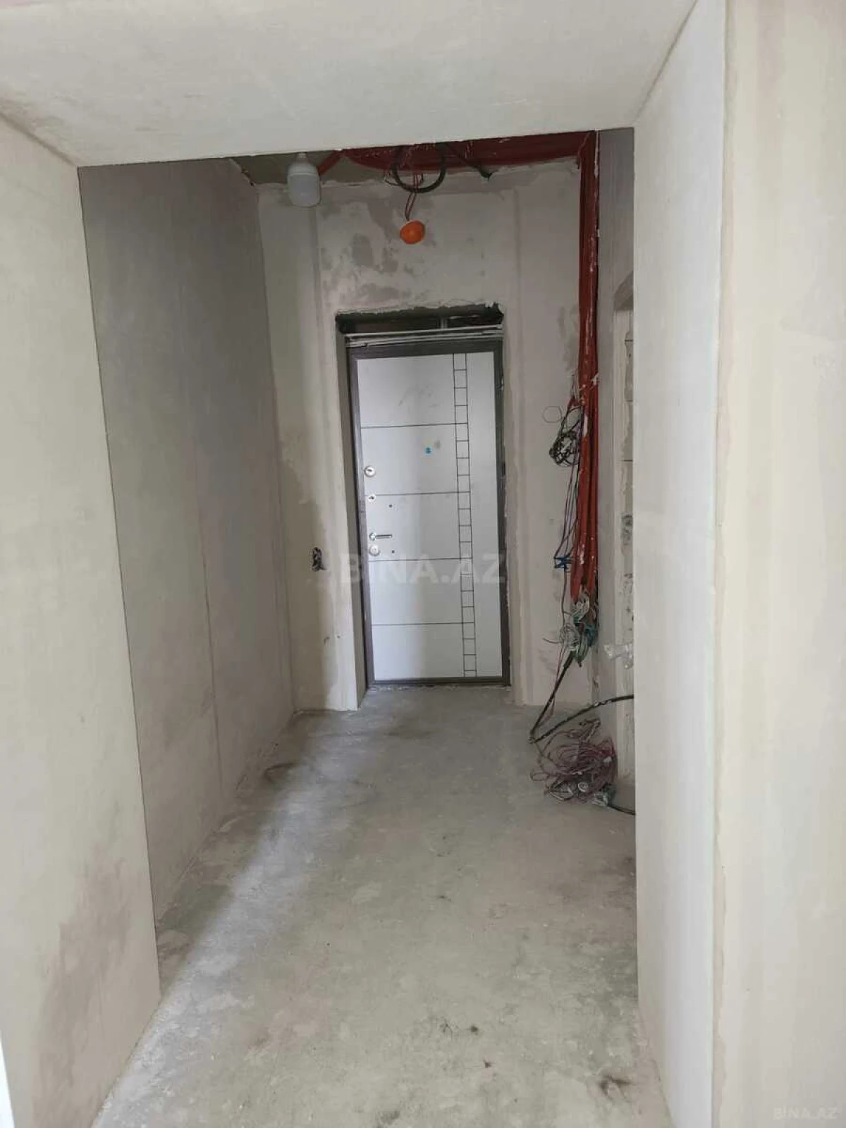 Satılır 3 otaqlı mənzil 148 m²