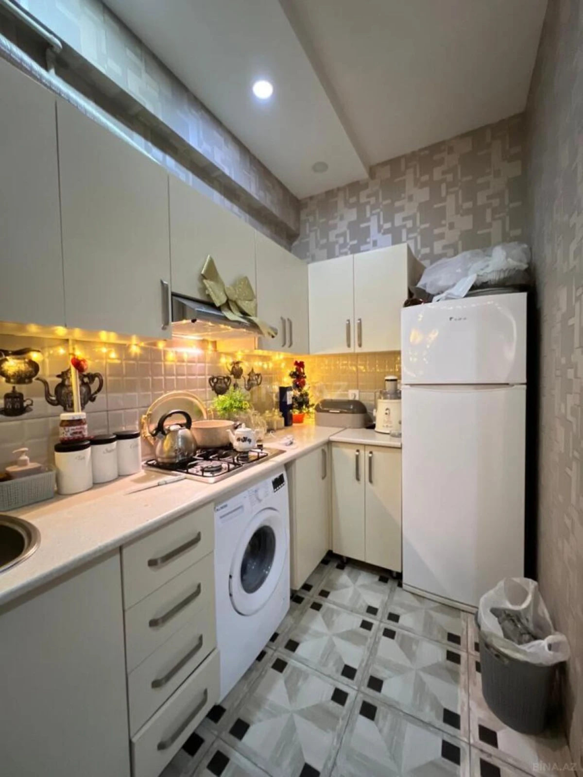 Satılır 2 otaqlı mənzil 70 m²