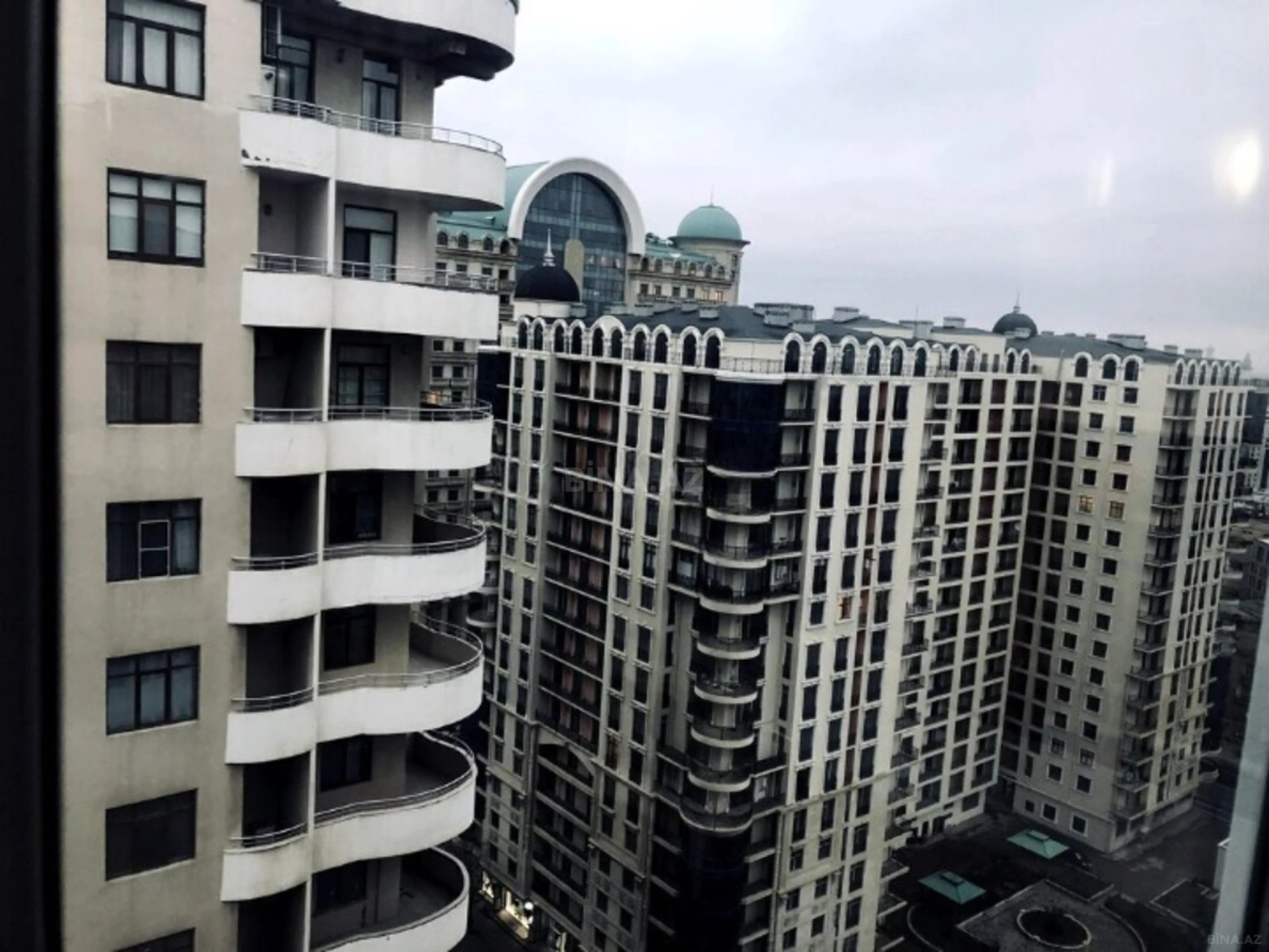 Satılır 2 otaqlı mənzil 70 m²