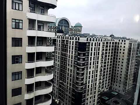 Satılır 2 otaqlı mənzil 70 m²