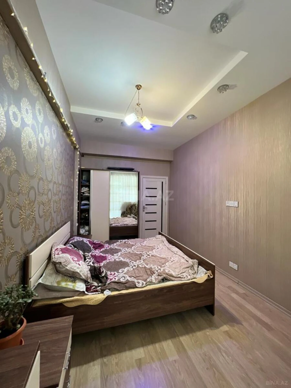 Satılır 2 otaqlı mənzil 70 m²