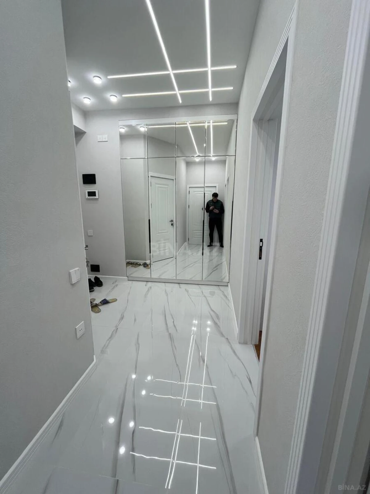 Satılır 2 otaqlı mənzil 70 m²