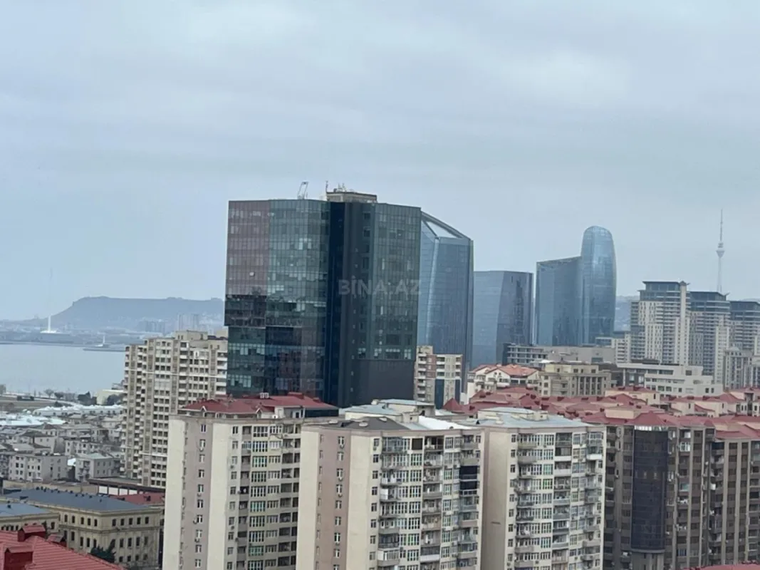 Satılır 2 otaqlı mənzil 70 m²