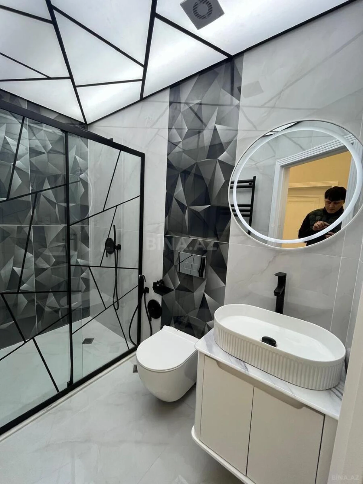 Satılır 2 otaqlı mənzil 70 m²