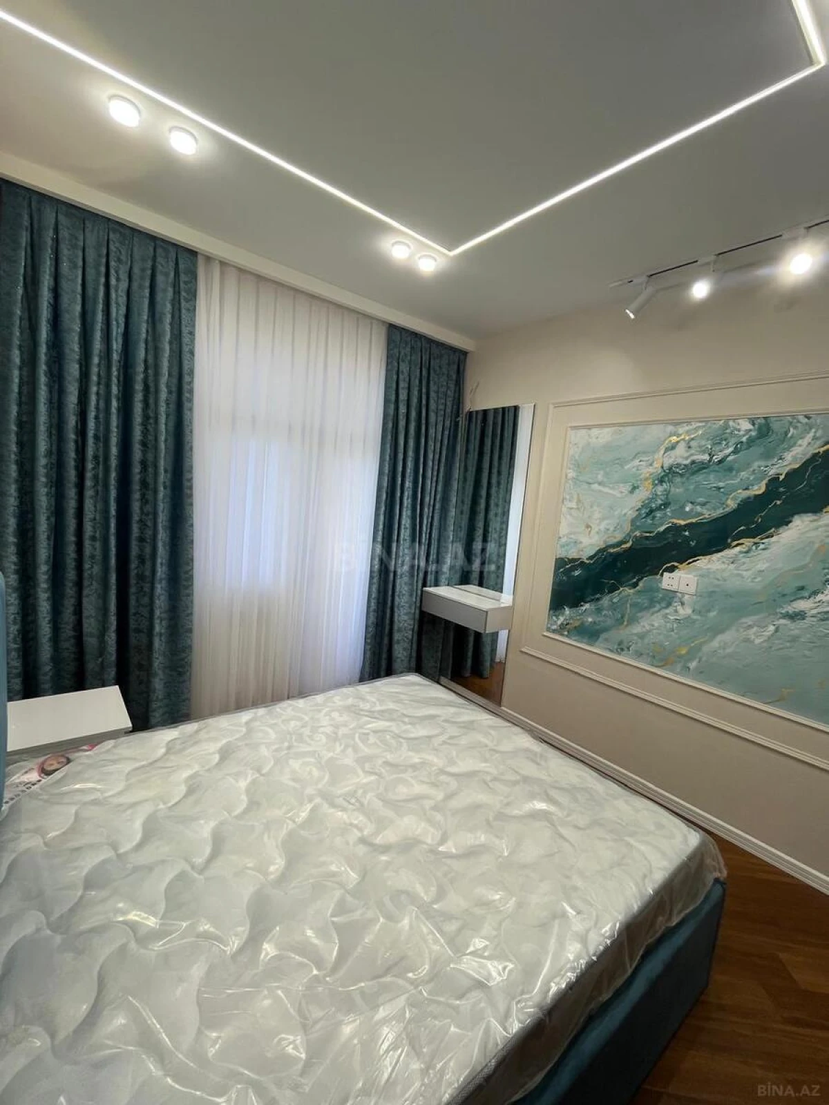 Satılır 2 otaqlı mənzil 70 m²