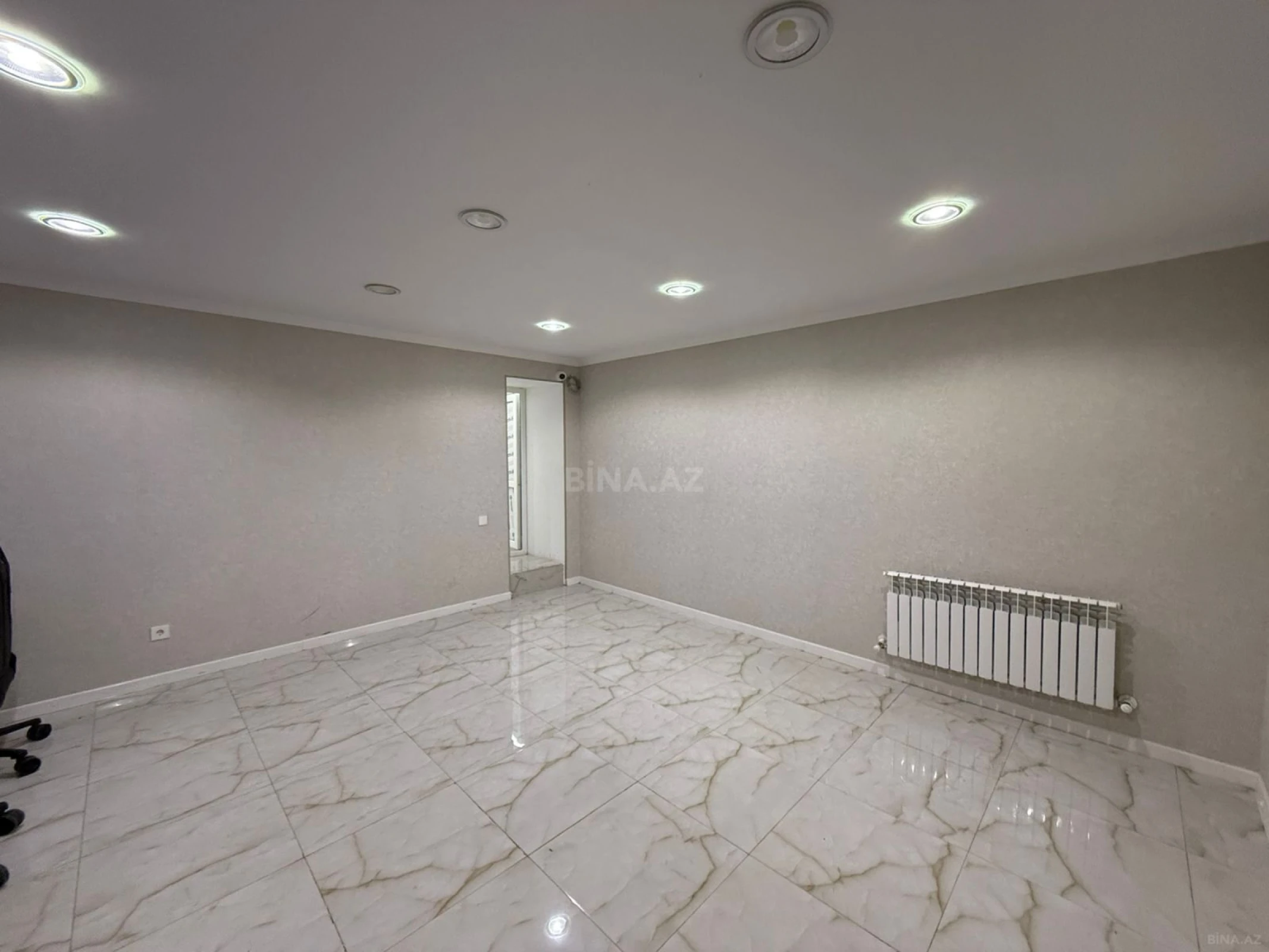 Satılır 3 otaqlı mənzil 102 m²