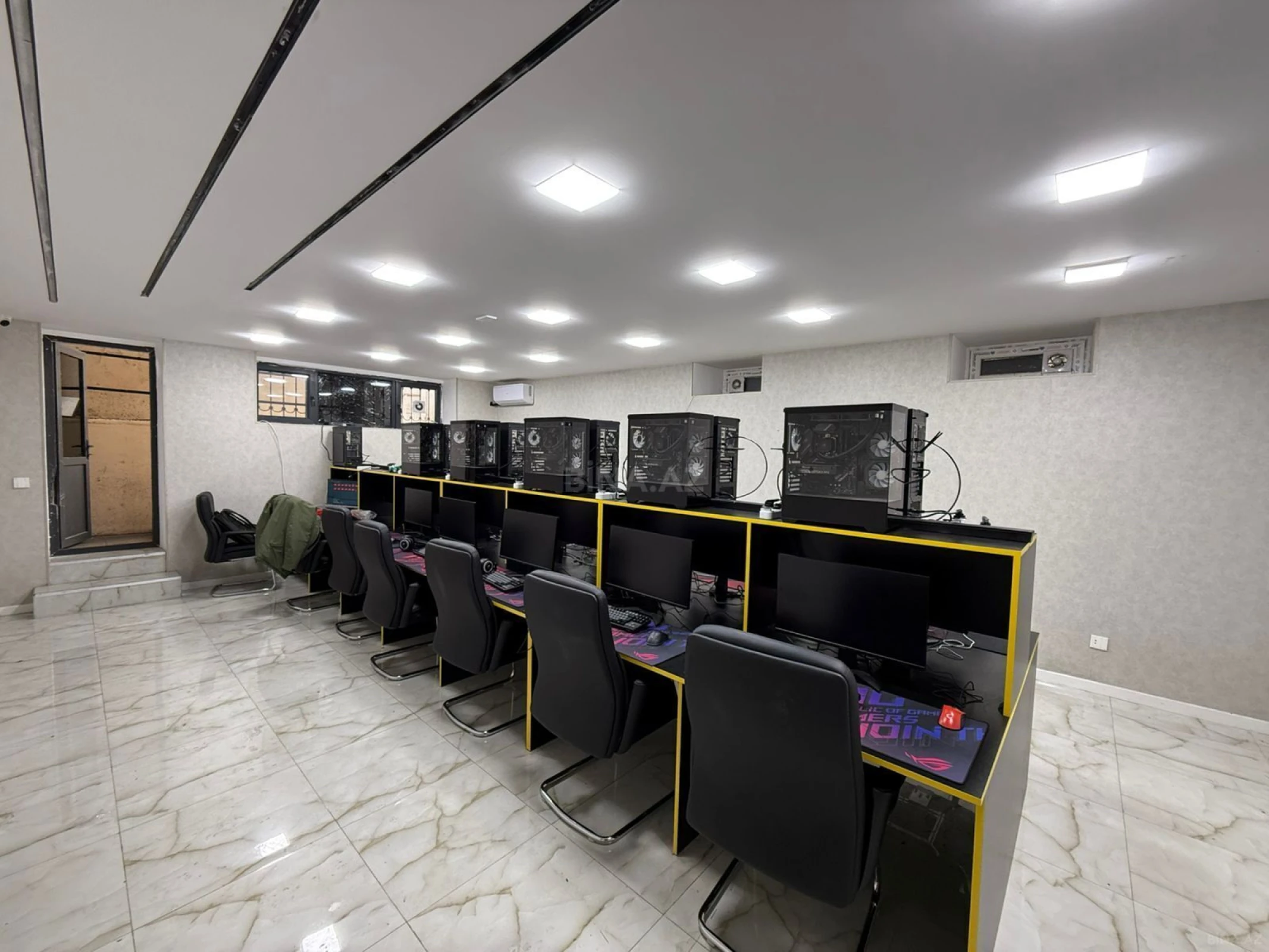 Satılır 3 otaqlı mənzil 102 m²