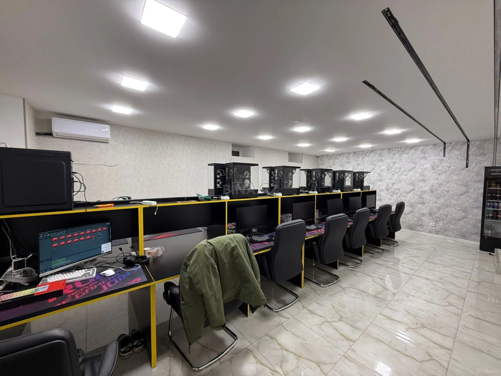 Satılır 3 otaqlı mənzil 102 m²