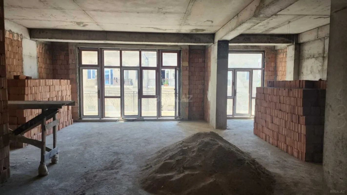 Satılır 3 otaqlı mənzil 105 m²
