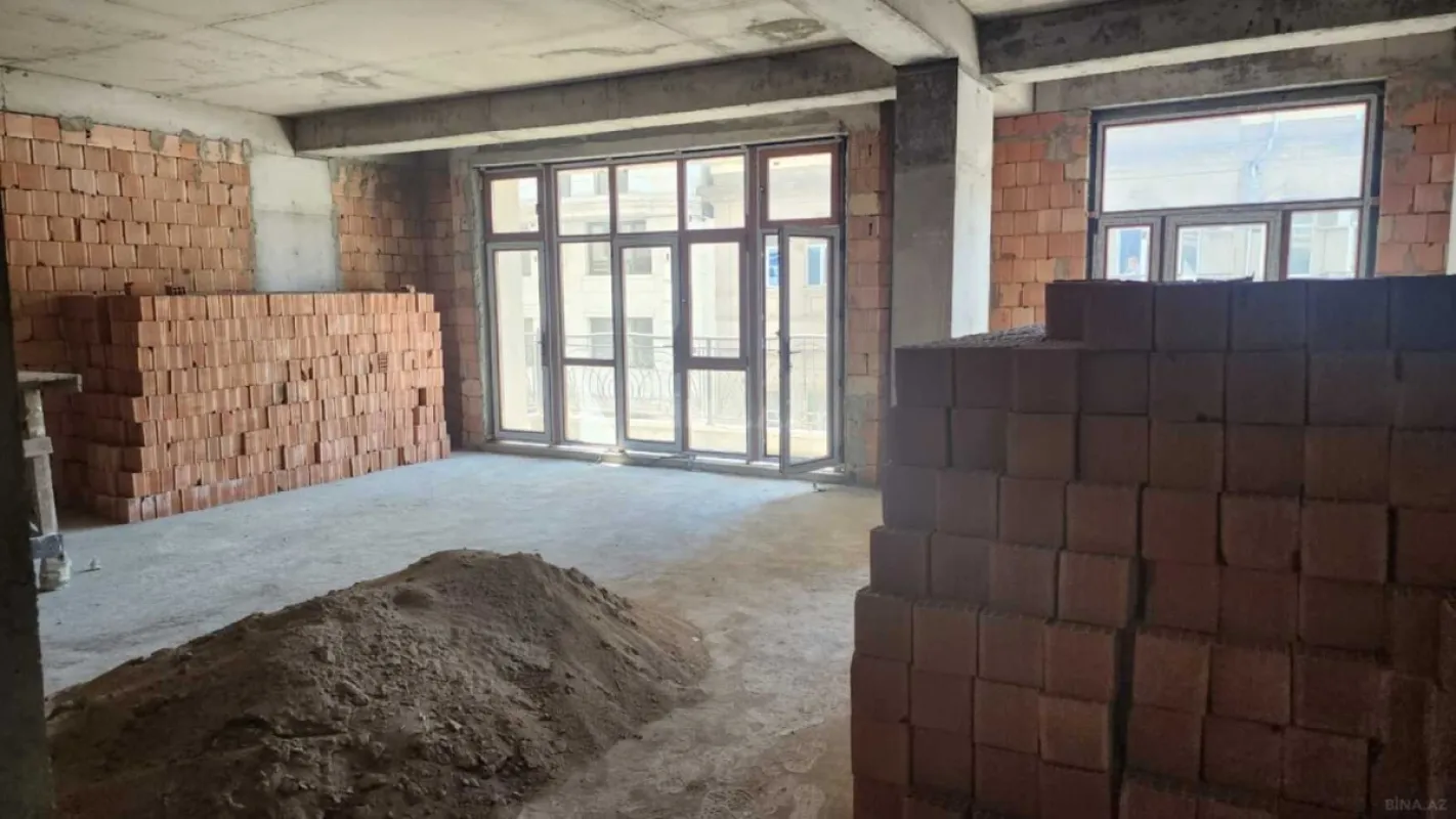 Satılır 3 otaqlı mənzil 105 m²