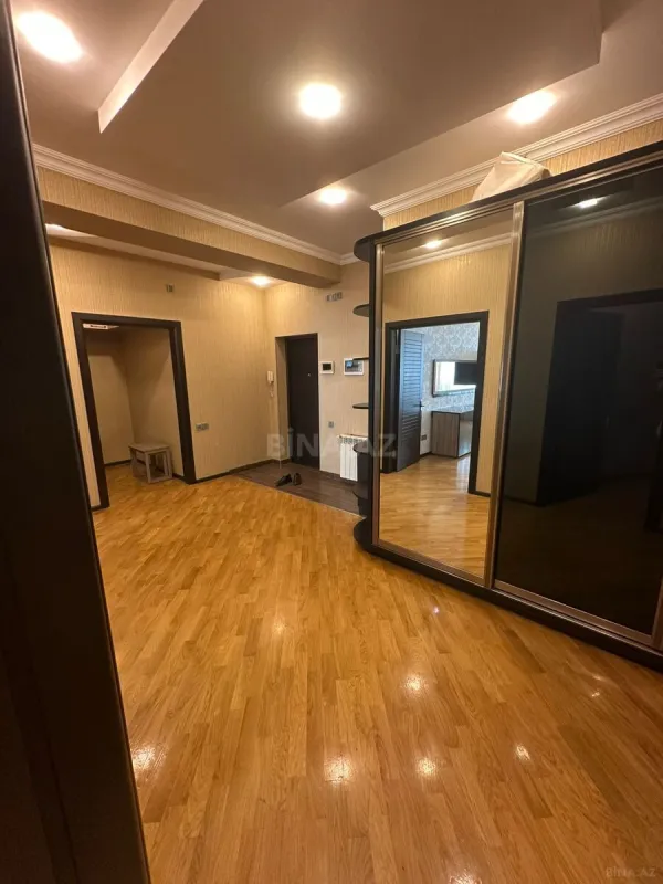 Kirayə verilir 2 otaqlı mənzil 87 m²