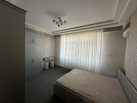 Kirayə verilir 3 otaqlı ofis 131 m²