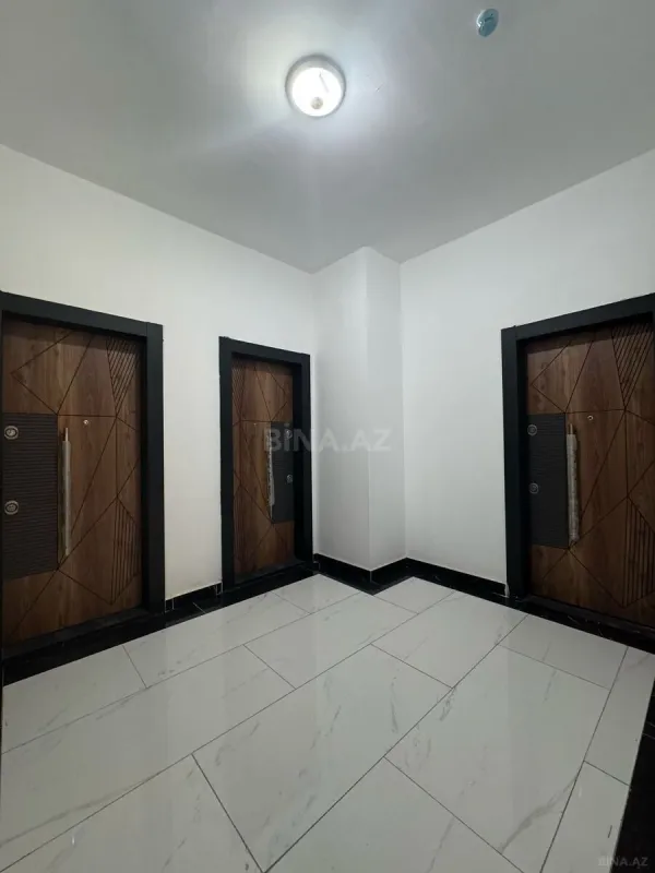 Satılır 3 otaqlı mənzil 146 m²