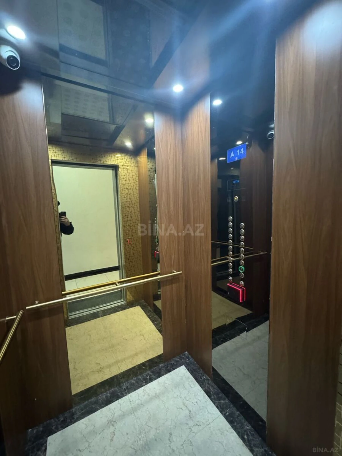 Satılır 3 otaqlı mənzil 146 m²