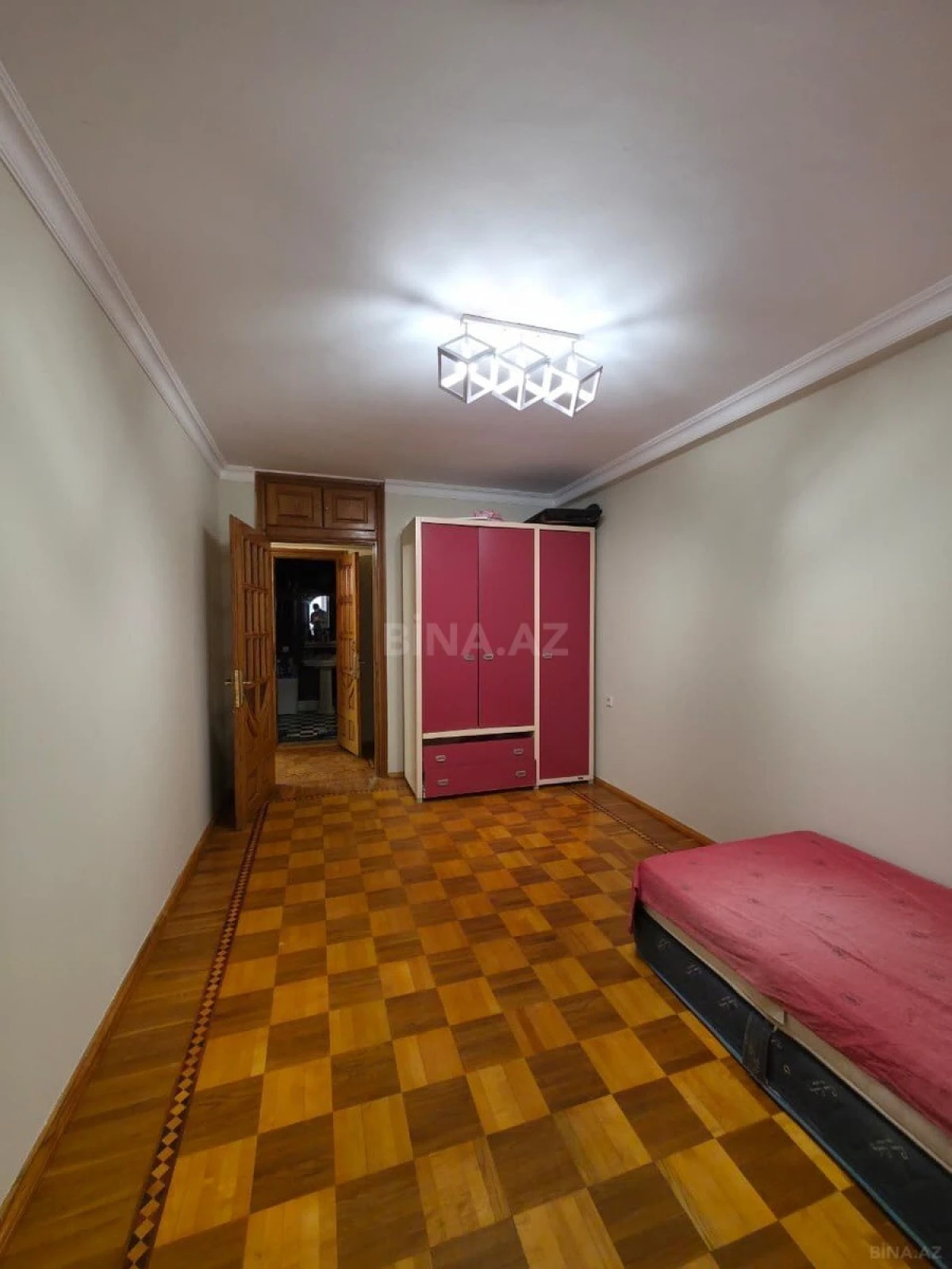 Satılır 3 otaqlı mənzil 115 m²