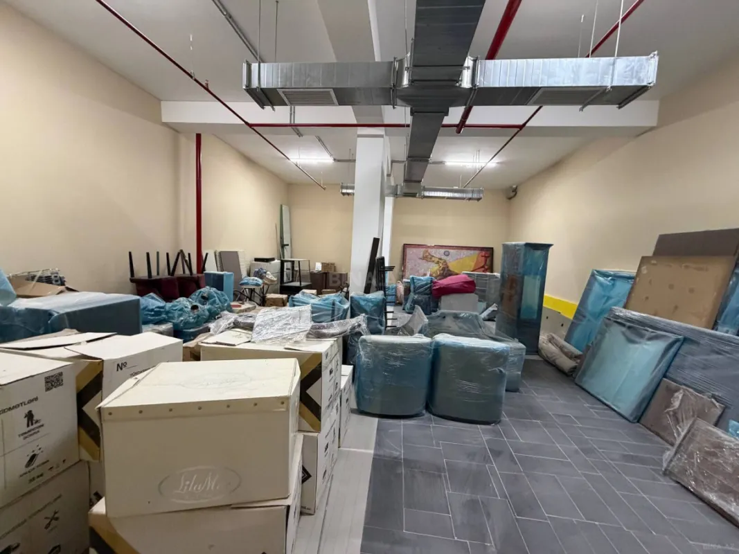 Satılır obyekt 168 m²