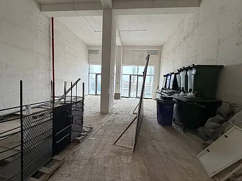 Satılır obyekt 168 m²