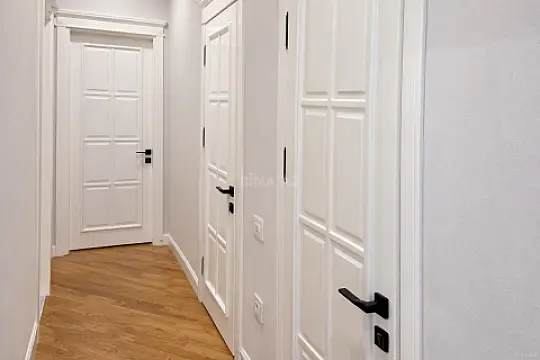 Satılır 3 otaqlı mənzil 135 m²