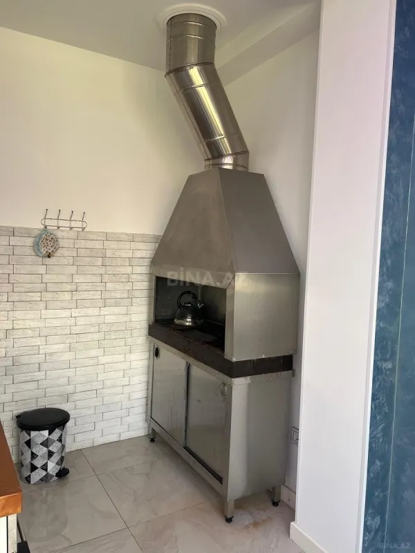 Satılır 4 otaqlı mənzil 135 m²