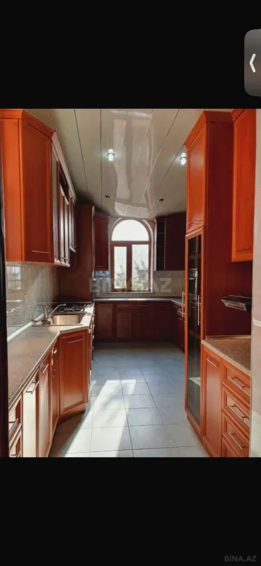 Kirayə verilir 10 otaqlı həyət evi 300 m²