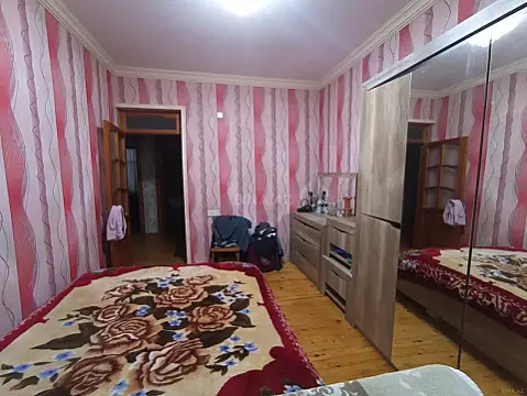 Satılır 6 otaqlı həyət evi 150 m²