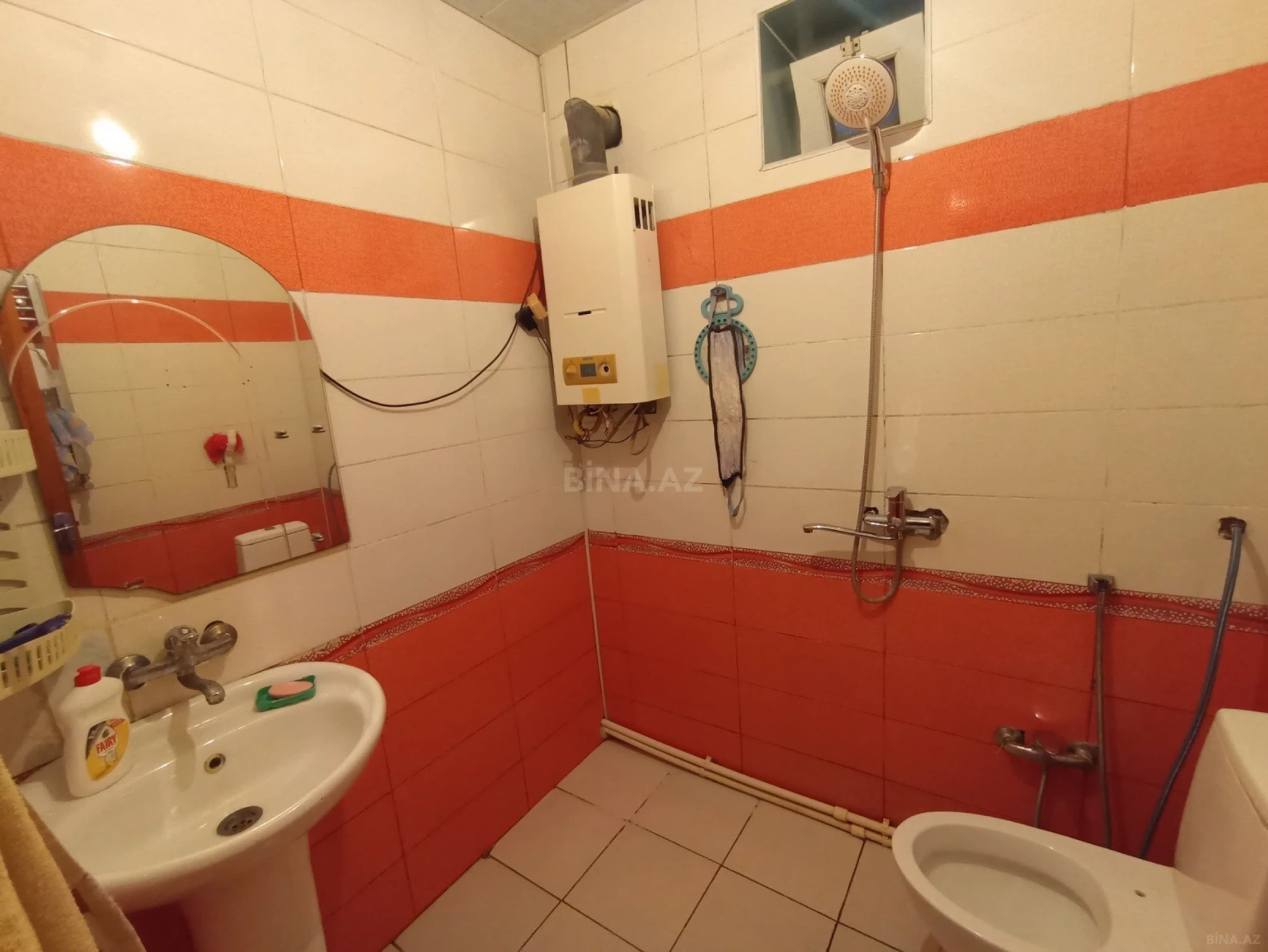 Satılır 6 otaqlı həyət evi 150 m²
