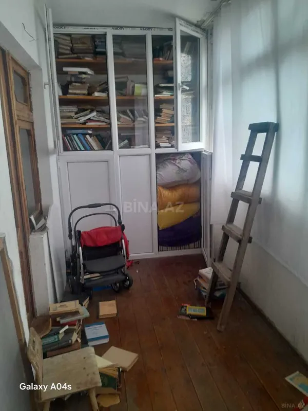 Kirayə verilir 4 otaqlı mənzil 105 m²