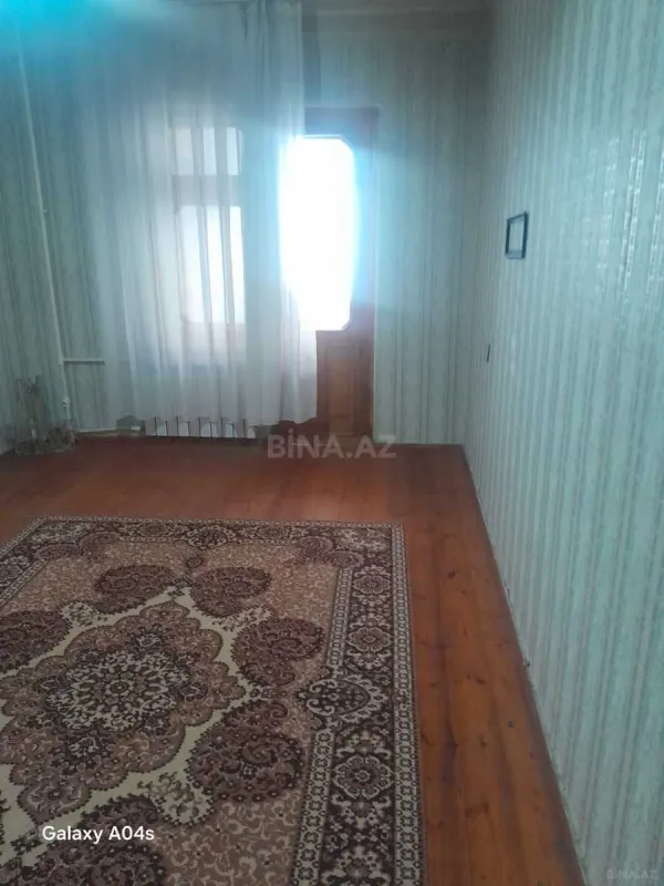 Kirayə verilir 4 otaqlı mənzil 105 m²