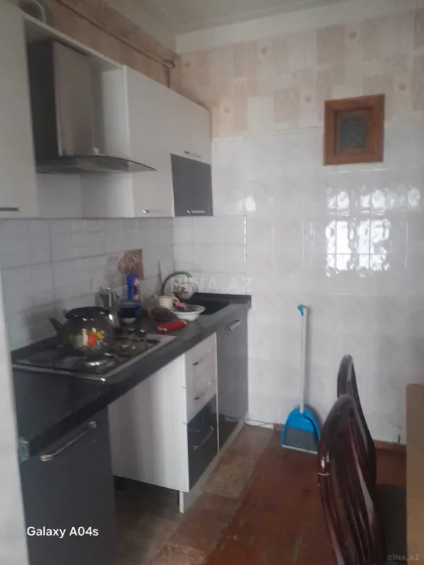 Kirayə verilir 4 otaqlı mənzil 105 m²