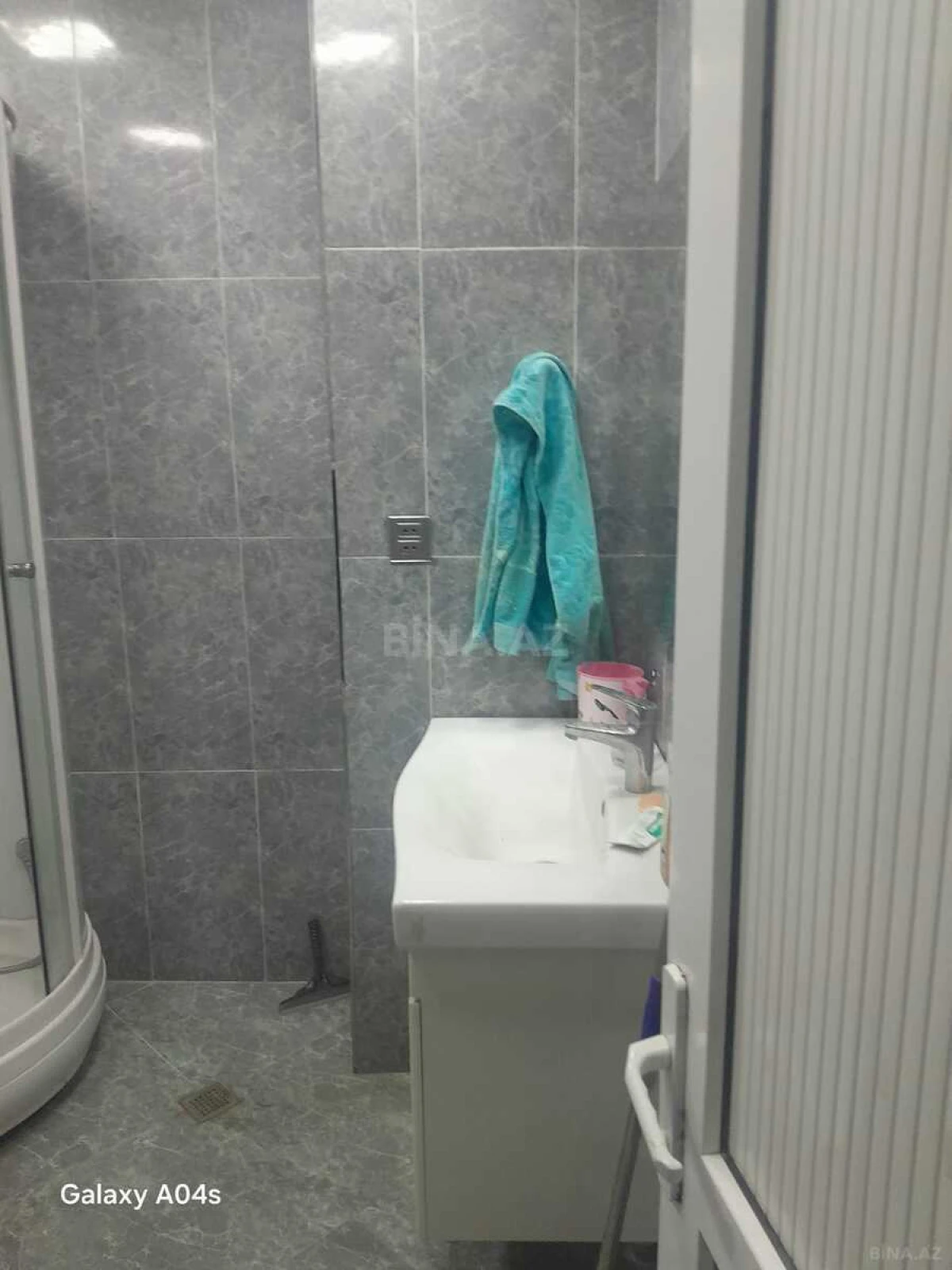 Kirayə verilir 4 otaqlı mənzil 105 m²