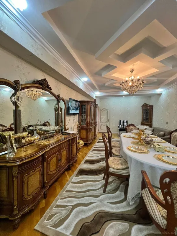 Satılır 3 otaqlı mənzil 146 m²