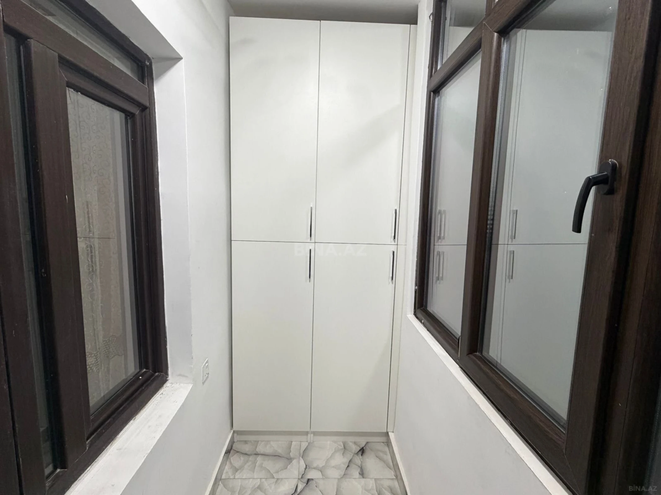 Satılır 2 otaqlı mənzil 63 m²