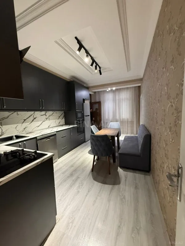 Satılır 3 otaqlı mənzil 107 m²