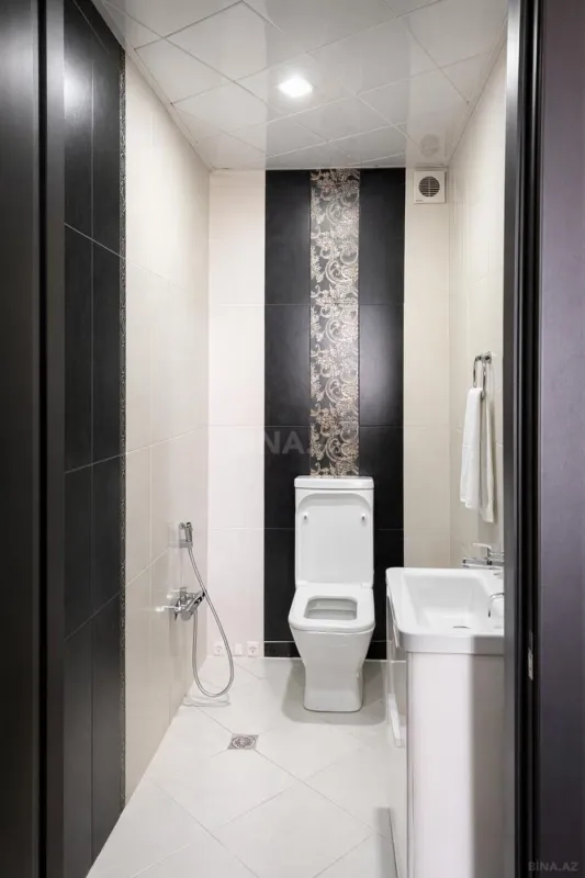 Satılır 3 otaqlı mənzil 125 m²