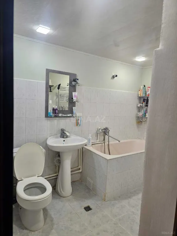Satılır 3 otaqlı mənzil 105 m²